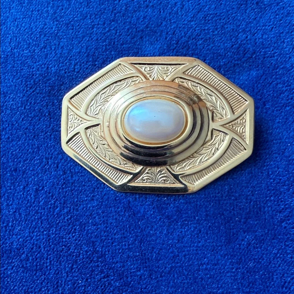 Gold Tone Art Deco-Style Vintage Brooch with Central Faux Pearl Cabochon
